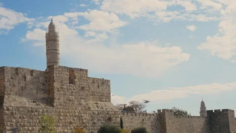 Tower of David and Old City walls of Jerusalem Видео 339205747