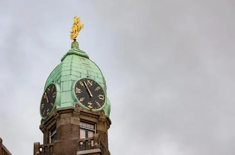 Tower indicating wind direction in Rotterdam Stockfoto's