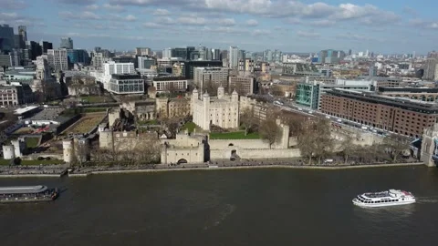 Tower of London with a boat Stock Footage 172226353