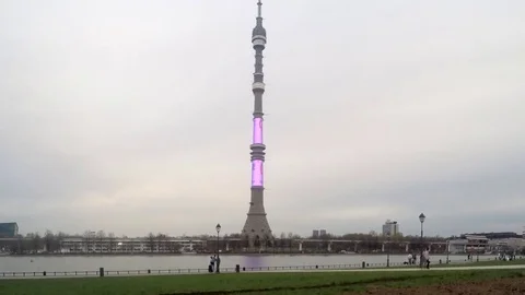 Tower On Shore Of The Pond Timelapse Vidéo 77285672