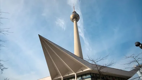 Towering Observation Deck Structure Reaching Towards a Bright Blue Sky 库存影片 331103296