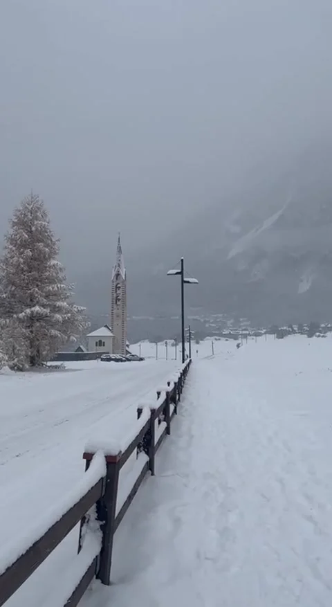 Town in the mountains 動画素材 230109334