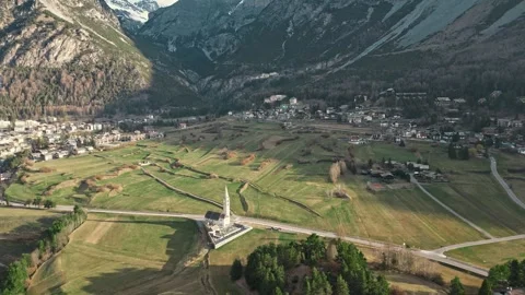 Town in mountains Video stock 263195453