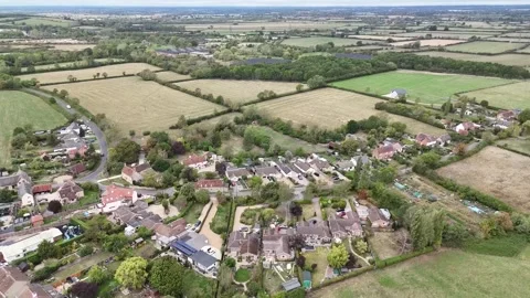 Town of Piddington to hold referendum on remaining in UK after plans for migran Vidéo 345522830