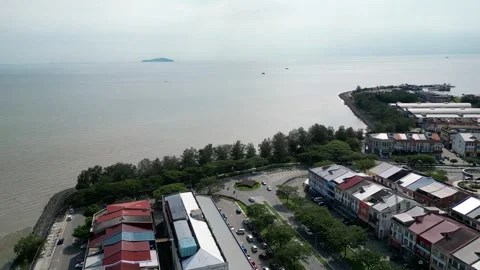 A town with sea in the background 스톡 동영상 318088848