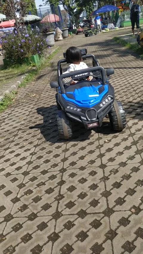 Toy car Video stock 209379266