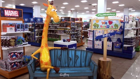 Toy R Us Re Opens a Brick and Mortar Stock Video Pond5