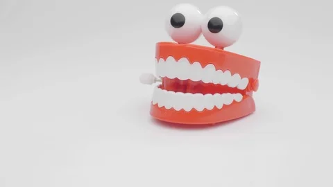 Toy teeth. Moving funny tooth model toy. 스톡 동영상 128580044