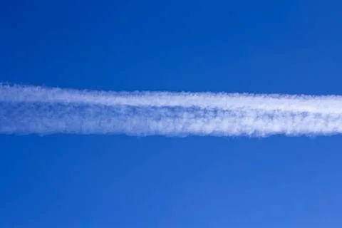 Trace of the plane in the sky Foto stock