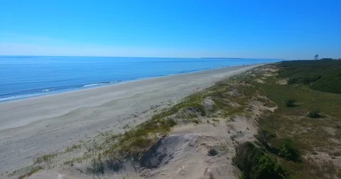 Track along sand dunes Stockbeeldmateriaal 106902153