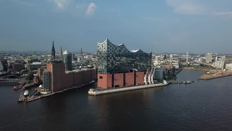 Track-in Elbe Philharmonic Video stock 91270404