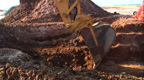 Track Hoe Close up of Bucket digging pipeline 動画素材 44267444