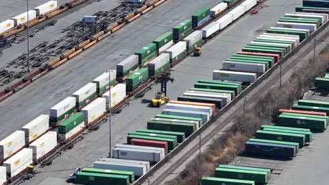 Tracking aerial View of Intermodal Container Rail Yard, Jersey City Vídeo Stock 344596659