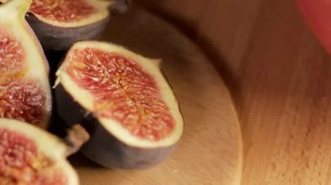 Tracking Figs Видео 11884315