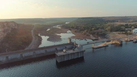 Tracking Morris Sheppard Dam Stock Footage 129959222