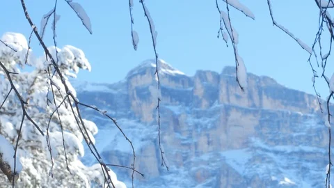 Tracking shot on Alta Badia mountain, Italy Vídeos de archivo 85624342