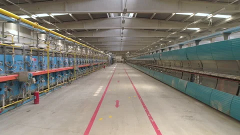 Tracking Shot Ceramic Tile Tunneling Kiln in a Factory 스톡 동영상 167135365