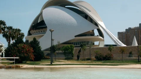 Tracking shot on the city of science and art in Valencia Stock-Footage 102186140