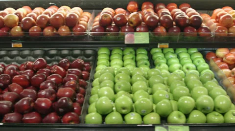 Tracking shot of fruit in a grocery store Video stock 35288790