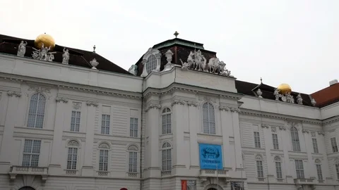 Tracking shot palace vienna Stock Footage 86145901