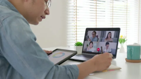 Tracking shot side view : business man talking in video conference 스톡 동영상 139355903
