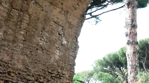 Tracking shot on a small arch in the ruins of Avventino, in the center of Rome Video stock 89905235