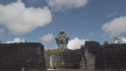 Tracking shot of statue in Bali Stock-Footage 138592564