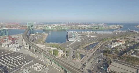Tracking shot of the Vincent Thomas Bridge in San Pedro, California Stock Footage 65202238