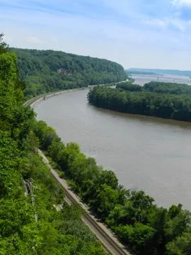 The tracks by the river Stockfoto's