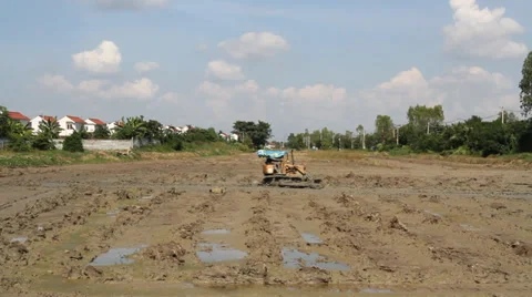 Tractor and mud 스톡 동영상 33976215