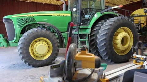 Tractor and sprayer Video stock 43901593