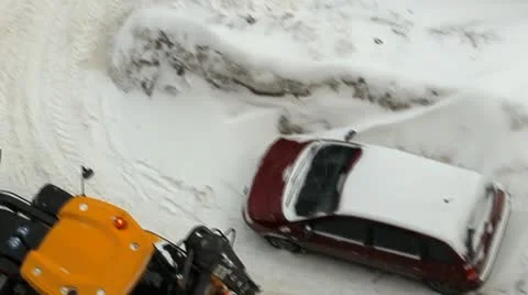 Tractor cleans the yard territory, parking 库存影片 22254146
