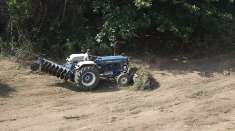 Tractor Clearing Land Video stock 29568107