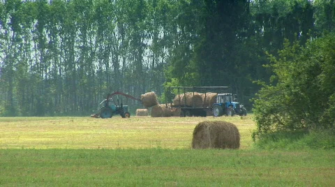Tractor in the field 10 Stock Footage 511597