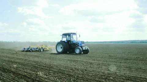 Tractor on the field Stock Footage 40251947