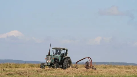 Tractor on the field Stock Footage 54712317