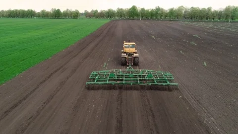 Tractor in the field 스톡 동영상 93302980