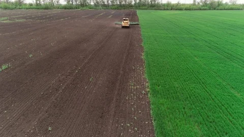 Tractor in the field Stock Footage 93304636