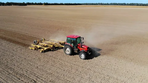 Tractor field handling Stock Footage 105750923