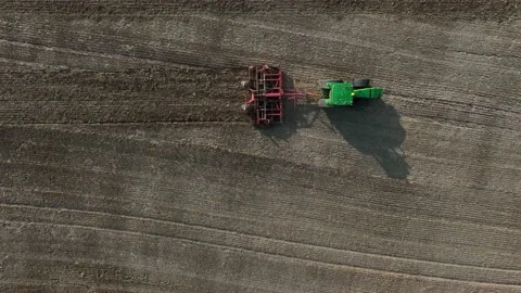 Tractor plowing a field (Top down) Video stock 209156840