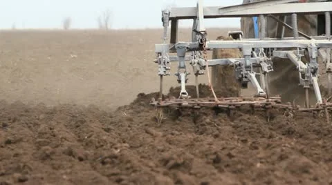 Tractor plows Video stock 22293158