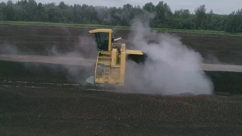Tractor processes bird droppings Video stock 100510542