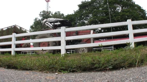 Tractor Pulling Hay 스톡 동영상 1068997