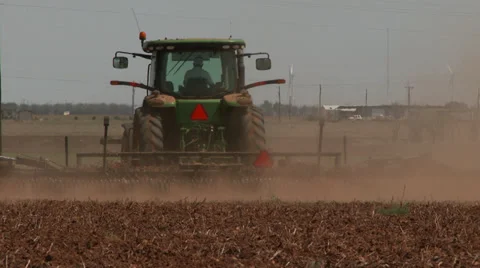 Tractor pulls 'scratcher' 4 Stock Footage 38968573