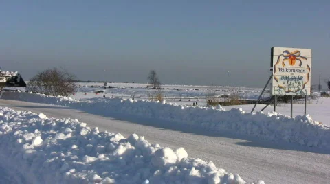 Tractor on a small winter road Video stock 625618