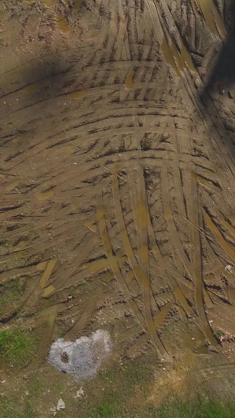 Tractor tracks on dry wheat field seen from above. Video stock 300362064