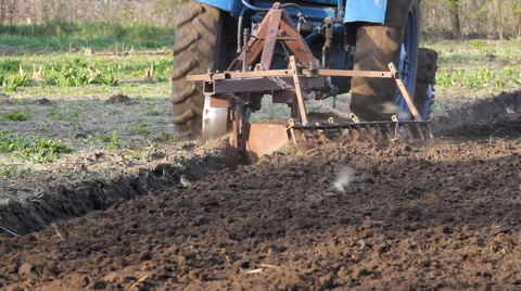 Tractor working in the field Video stock 47862044