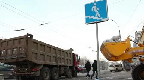 Tractor5 Video stock 10573633