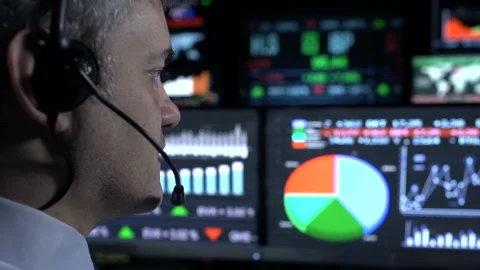 Trader on-line support Stock-Footage 199636241