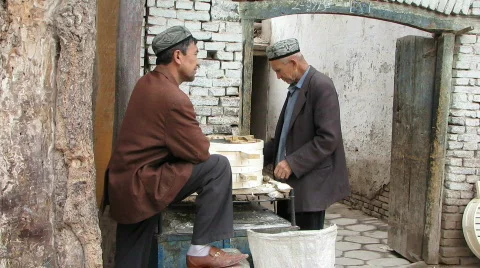 Traditioanl bread making bread steamer in Xinjiang, China Stock Footage 522586